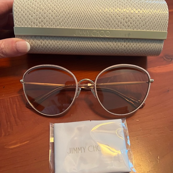 JIMMY CHOO CAT EYE SUNGLASSES WITH CASE AND DUST CLOTH - Picture 9 of 9